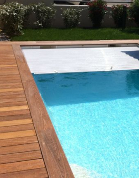 Installation d'accessoires de pilotage distance pour piscines var